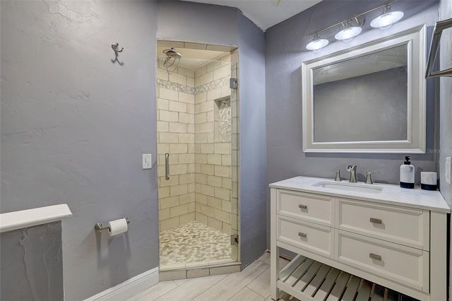 323 SUWANEE AVENUE, Sarasota, FL 34243