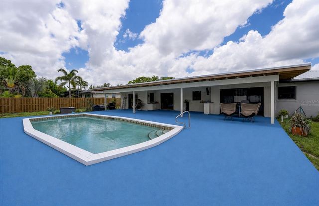 323 SUWANEE AVENUE, Sarasota, FL 34243
