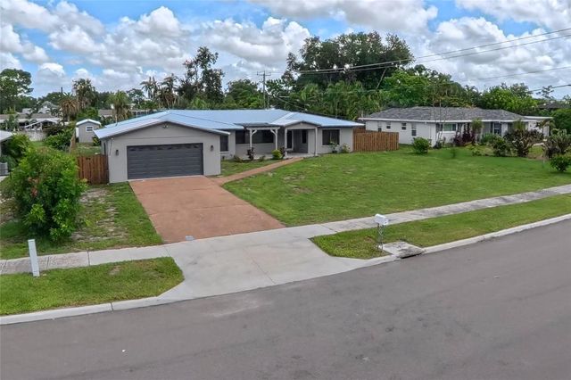 323 SUWANEE AVENUE, Sarasota, FL 34243