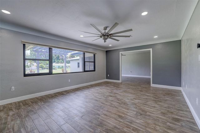 323 SUWANEE AVENUE, Sarasota, FL 34243