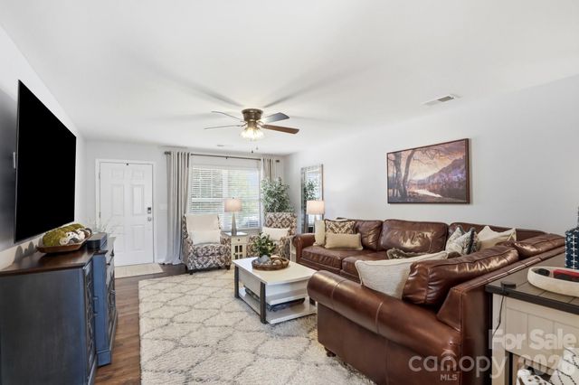 2757 Waybrook Drive, Dallas, NC 28034