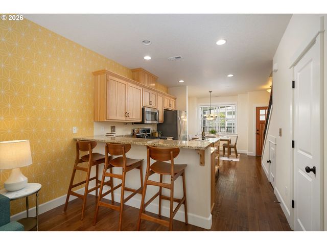 7520 Se MILWAUKIE Ave 201, Portland, OR 97202