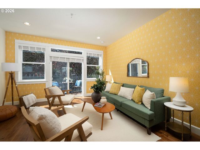7520 Se MILWAUKIE Ave 201, Portland, OR 97202