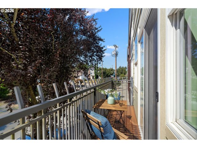 7520 Se MILWAUKIE Ave 201, Portland, OR 97202