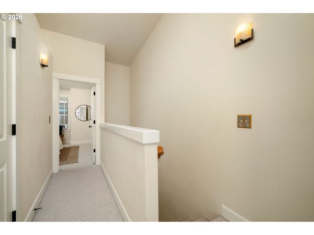 7520 Se MILWAUKIE Ave 201, Portland, OR 97202