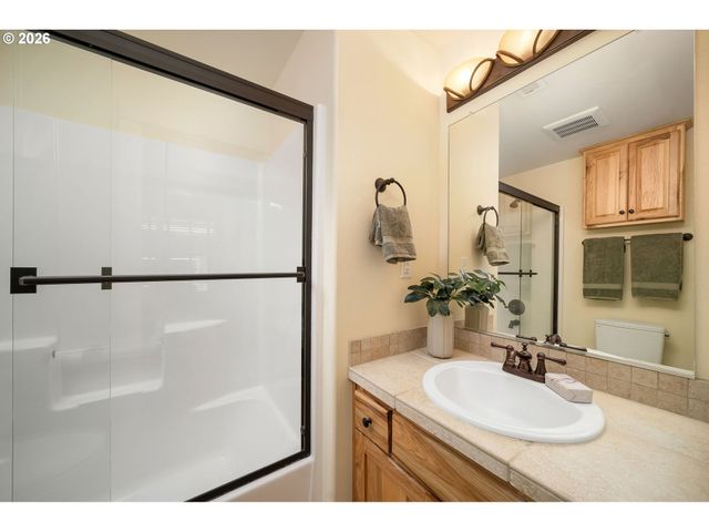 7520 Se MILWAUKIE Ave 201, Portland, OR 97202