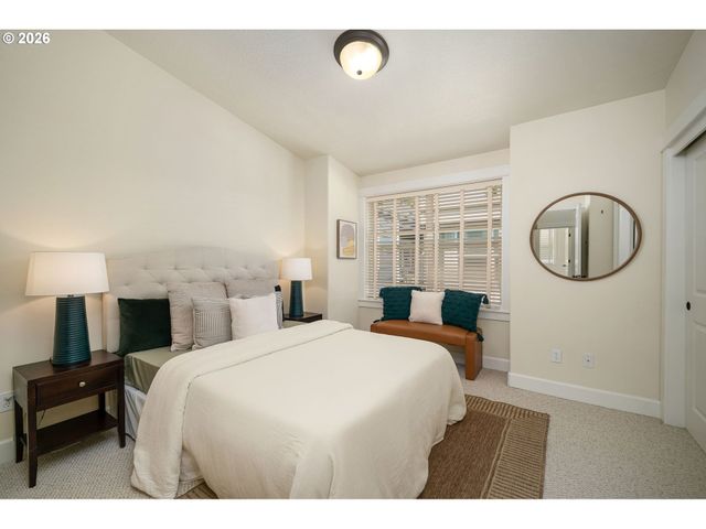 7520 Se MILWAUKIE Ave 201, Portland, OR 97202