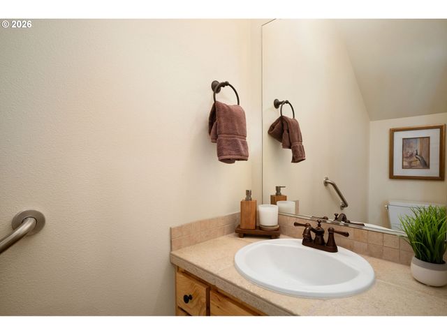 7520 Se MILWAUKIE Ave 201, Portland, OR 97202