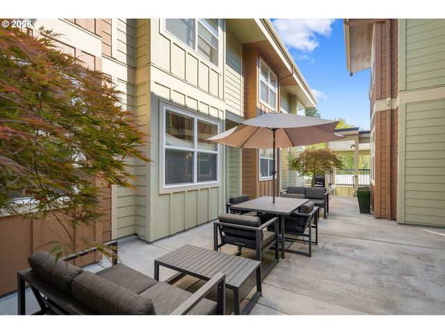 7520 Se MILWAUKIE Ave 201, Portland, OR 97202
