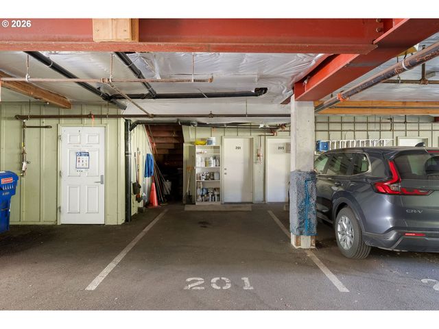 7520 Se MILWAUKIE Ave 201, Portland, OR 97202
