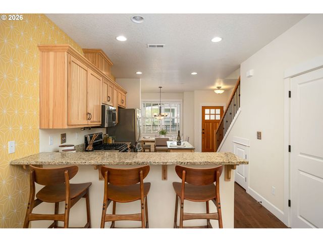 7520 Se MILWAUKIE Ave 201, Portland, OR 97202