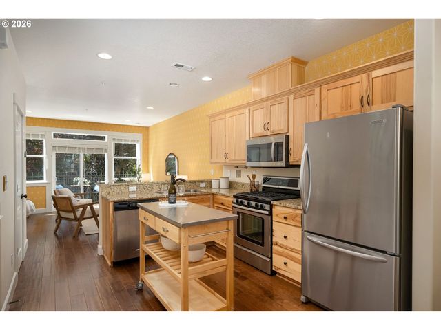 7520 Se MILWAUKIE Ave 201, Portland, OR 97202