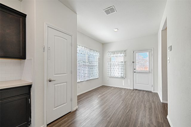 4017 Springfield Lane, Heartland, TX 75126