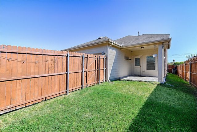 4017 Springfield Lane, Heartland, TX 75126