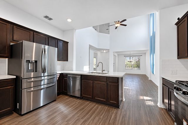 4017 Springfield Lane, Heartland, TX 75126