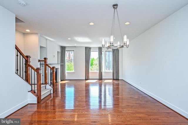 8337 LOOKING GLASS WAY, Fairfax, VA 22031