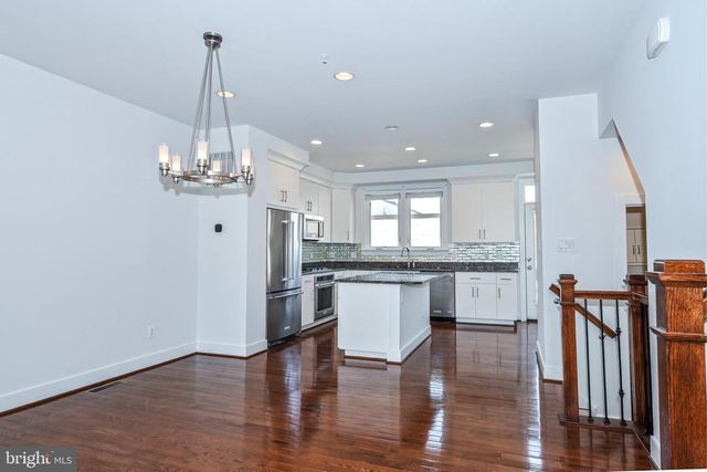 8337 LOOKING GLASS WAY, Fairfax, VA 22031