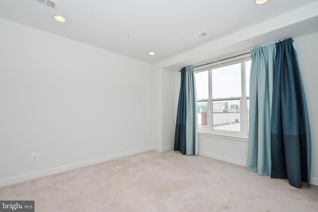 8337 LOOKING GLASS WAY, Fairfax, VA 22031