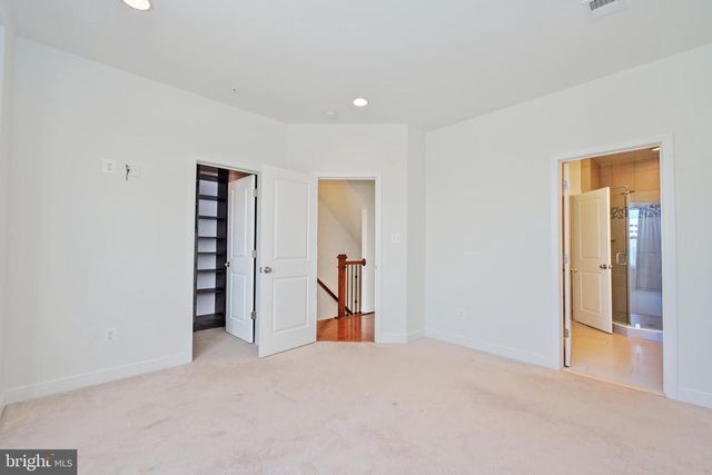 8337 LOOKING GLASS WAY, Fairfax, VA 22031