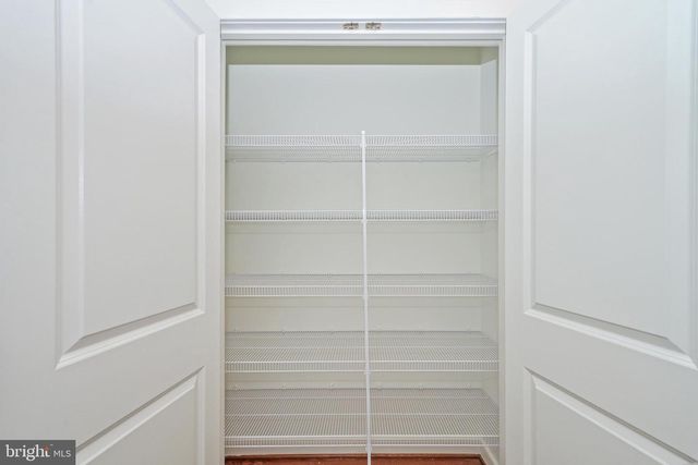 8337 LOOKING GLASS WAY, Fairfax, VA 22031