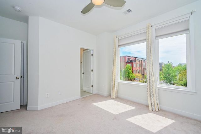 8337 LOOKING GLASS WAY, Fairfax, VA 22031