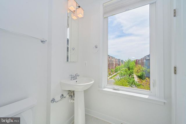 8337 LOOKING GLASS WAY, Fairfax, VA 22031
