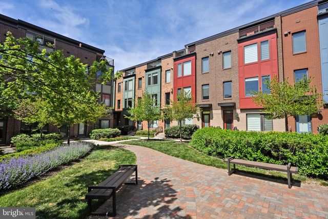 8337 LOOKING GLASS WAY, Fairfax, VA 22031