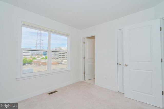 8337 LOOKING GLASS WAY, Fairfax, VA 22031