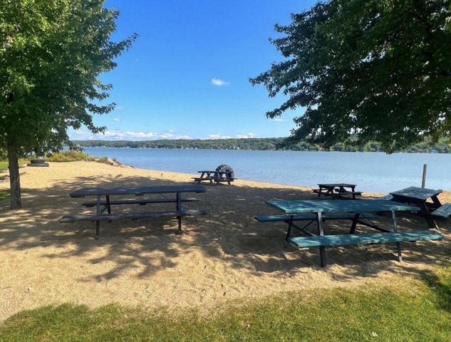 N3174 Poplar ROAD, Lake Geneva, WI 53147