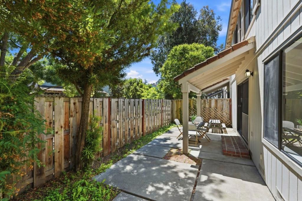 Image 21 of property listing at 3 Arete Court, Hercules, CA 94547
