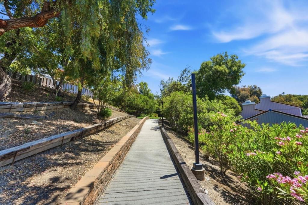 Image 27 of property listing at 3 Arete Court, Hercules, CA 94547