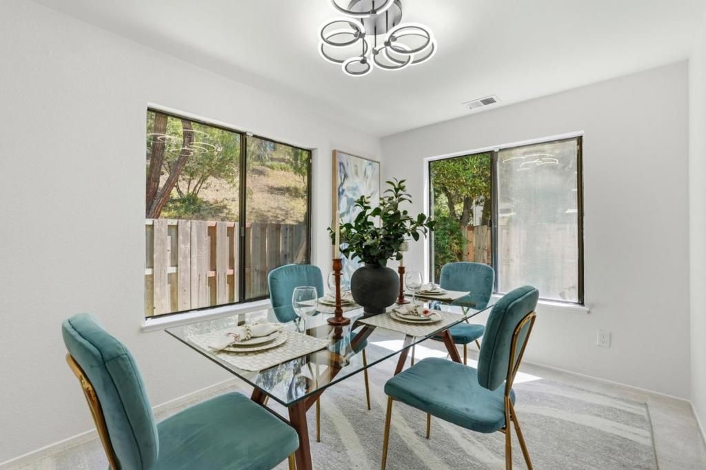 Image 8 of property listing at 3 Arete Court, Hercules, CA 94547
