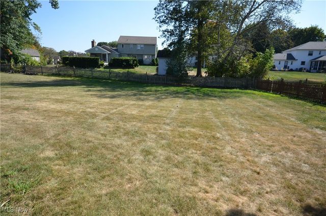 7980 Meadowbrooke Trail, Poland, OH 44514