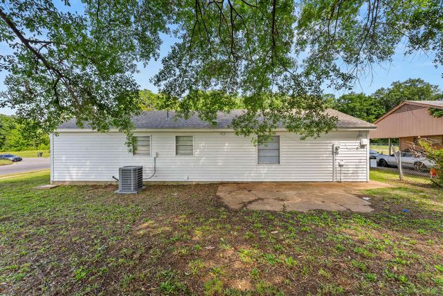 3759 MCCAIN RD, Memphis, TN 38109