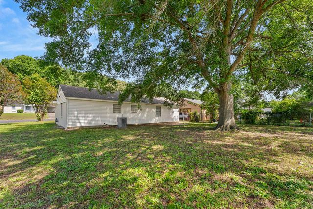 3759 MCCAIN RD, Memphis, TN 38109