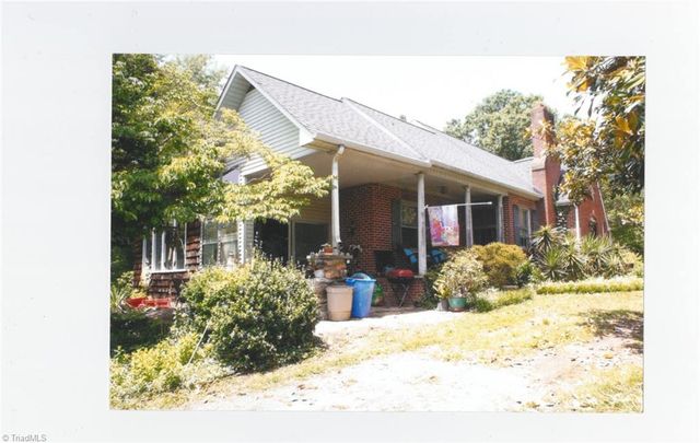 1538 Rogers Road, Mount Airy, NC 27030