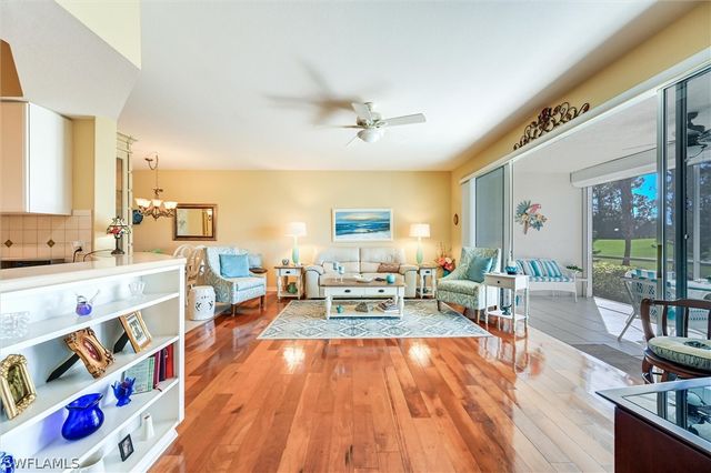 8085 Celeste DR 811, Naples, FL 34113