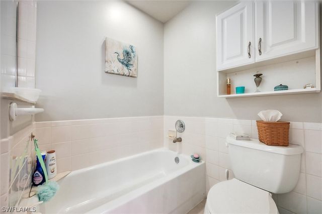 8085 Celeste DR 811, Naples, FL 34113