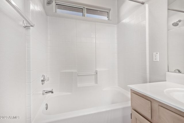 1310 E ANGELA Drive, Phoenix, AZ 85022