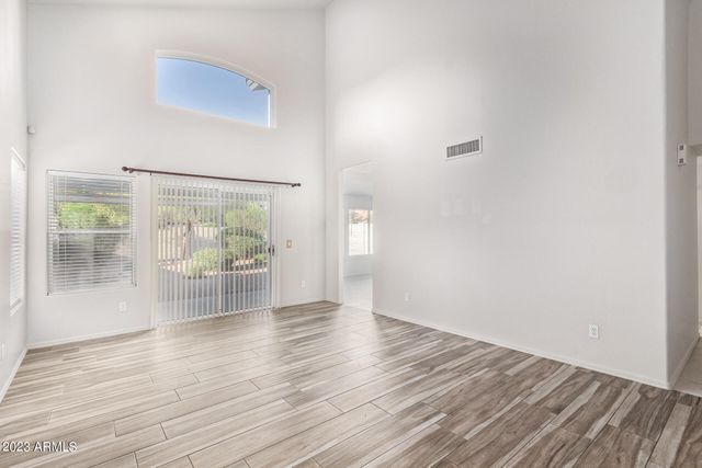 1310 E ANGELA Drive, Phoenix, AZ 85022