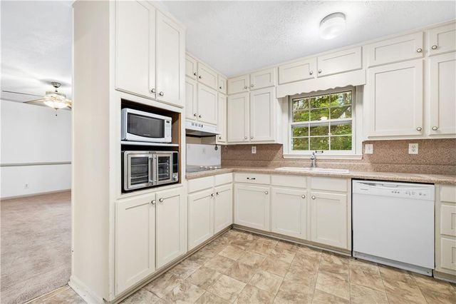 4531 S Roberts Drive, Sugar Hill, GA 30518