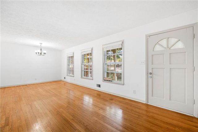 4531 S Roberts Drive, Sugar Hill, GA 30518