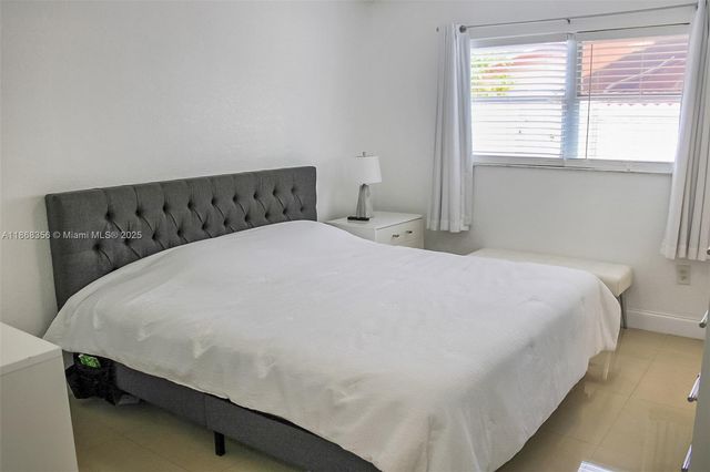 9400 NW 13th St, Pembroke Pines, FL 33024