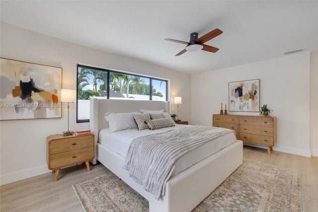 5718 NE 15th Ave, Fort Lauderdale, FL 33334