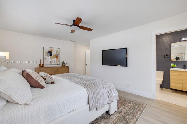 5718 NE 15th Ave, Fort Lauderdale, FL 33334