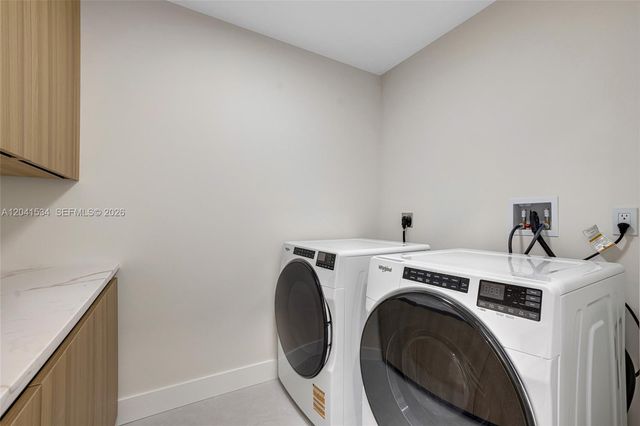 5718 NE 15th Ave, Fort Lauderdale, FL 33334