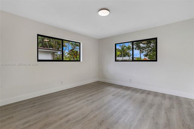 5718 NE 15th Ave, Fort Lauderdale, FL 33334