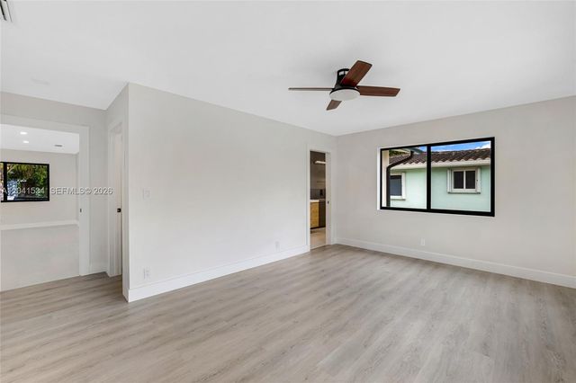 5718 NE 15th Ave, Fort Lauderdale, FL 33334