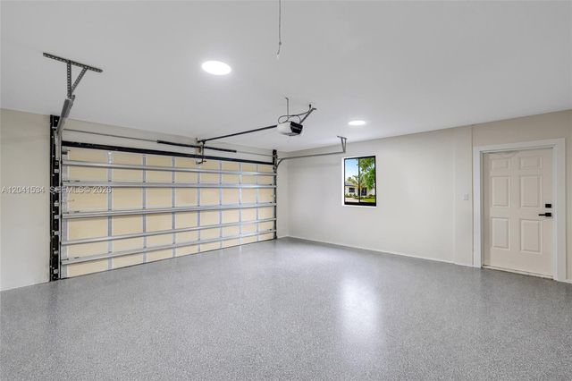 5718 NE 15th Ave, Fort Lauderdale, FL 33334