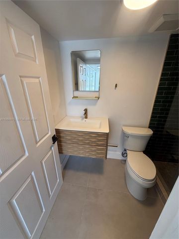 6937 Bay Dr, Miami Beach, FL 33141